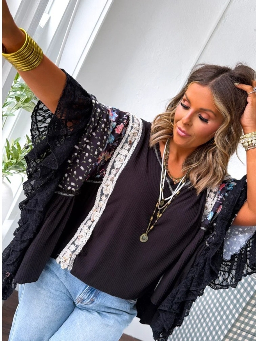 Everyday Chic Black Lace-Trim V-Neck Top with Stones And Floral Kimono NWT